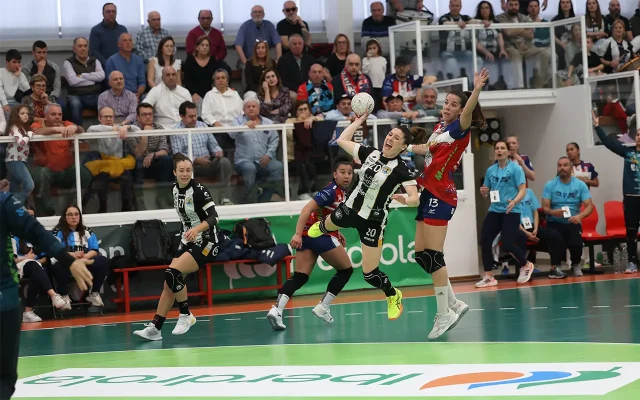 El BM Costa del Sol Málaga disputa este domingo el Partido Estrella en A Sangriña