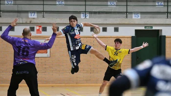 El Trops Málaga cae en casa en un duelo directo ante el Soria (23-26)