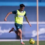 Larrubia y Einar se ejercitan de forma parcial en el primer entreno de cara al duelo andaluz de Granada