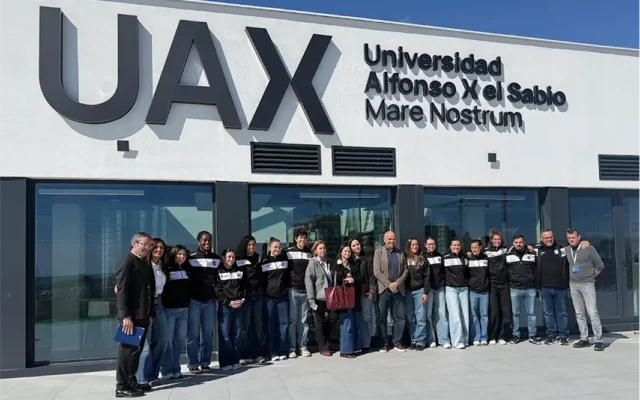 Jugadoras del BM Costa del Sol analizan en UAX Mare Nostrum la conexión entre deporte, liderazgo y formación